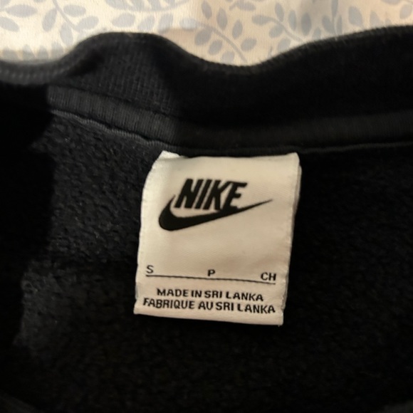 nike crew neck - Picture 2 of 3